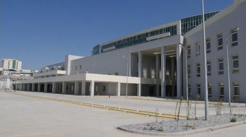 B&uuml;y&uuml;k&ccedil;ekmece&rsquo;de Yeni Devlet Hastanesi Hizmete Hazır