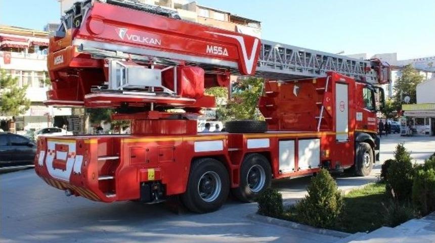 Niğde Belediyesi 55 Metrelik Merdivenli İtfaiye Aracı Aldı