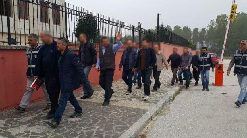 D&uuml;zce&rsquo;de Fet&ouml; Operasyonunda G&ouml;zaltına Alınan 36 Kişi Adliye Sevk Edildi
