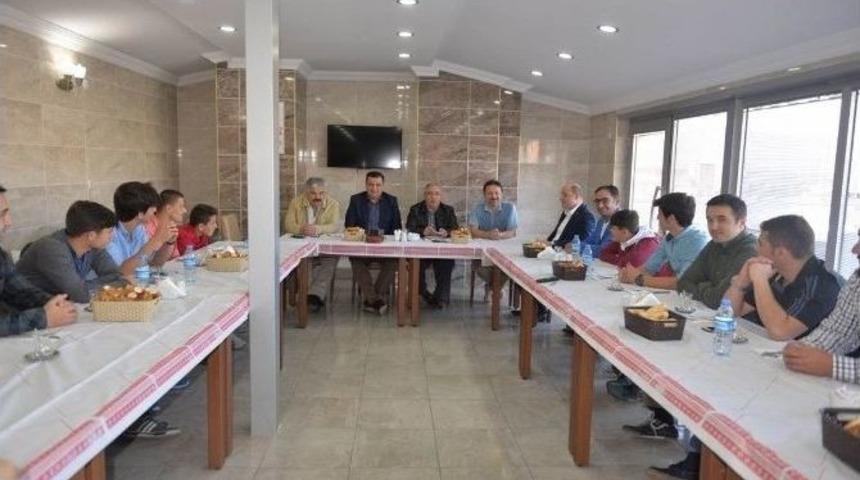 Sevgi Evleri’ndeki Çocuklarla Bir Araya Geldiler