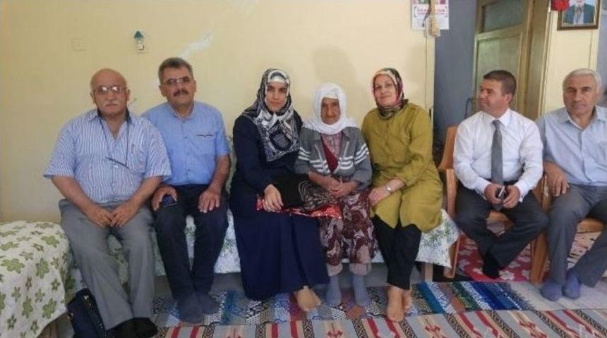 Ak Parti&rsquo;den Adana&rsquo;nın En Yaşlı Vatandaşlarına Ziyaret