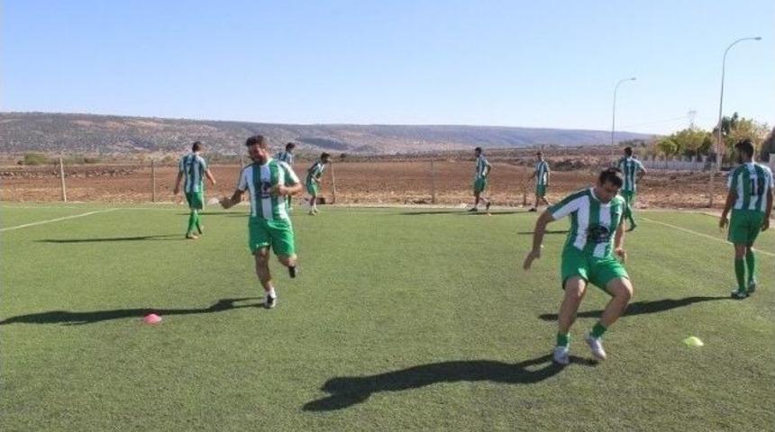 Yavuzelispor Hazırlık Ma&ccedil;ında K&uuml;&ccedil;&uuml;khavuzspor&rsquo;u 5-2 Yendi