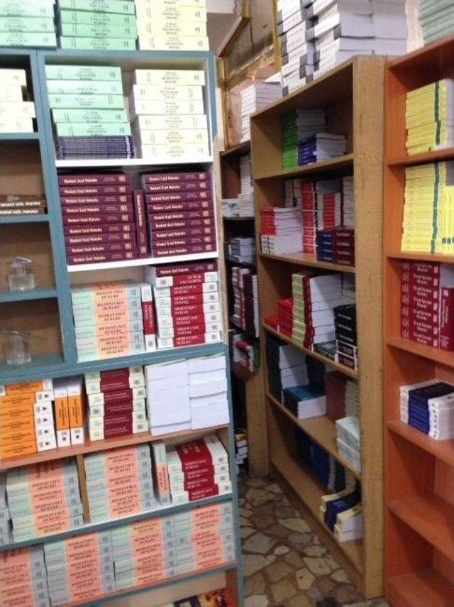 İstanbul’da Korsan Kitap Operasyonu 3