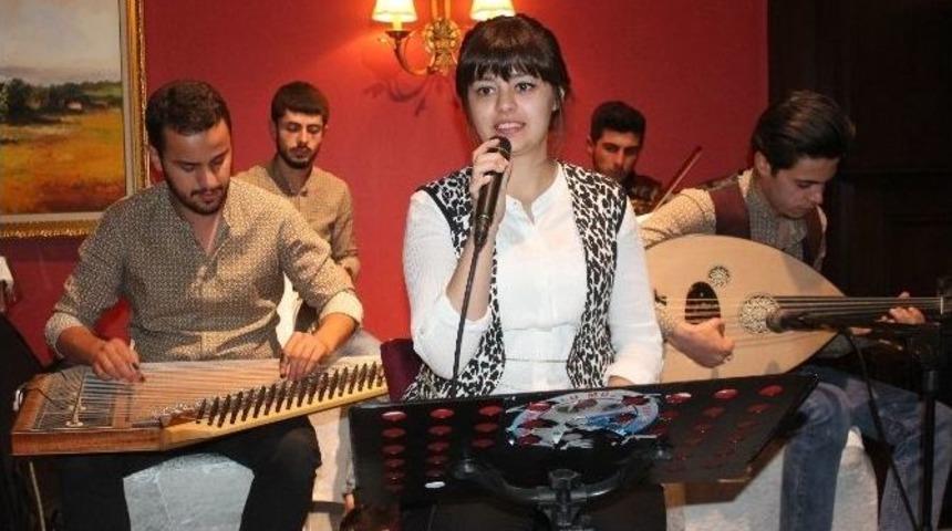 Elite World Van Hotel&rsquo;de Fasıl Ve Nostalji Geceleri