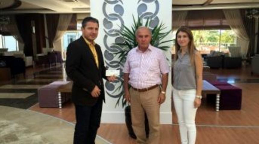 Myo&rsquo;dan Hayırsever &Ouml;zden&rsquo;e Ziyaret