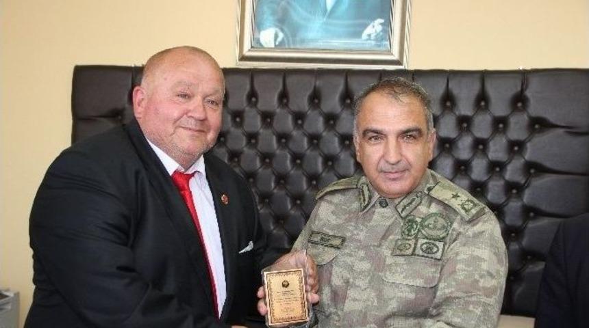 Tuğgeneral Ko&ccedil;&rsquo;tan Muhtarlar Derneğine Ziyaret
