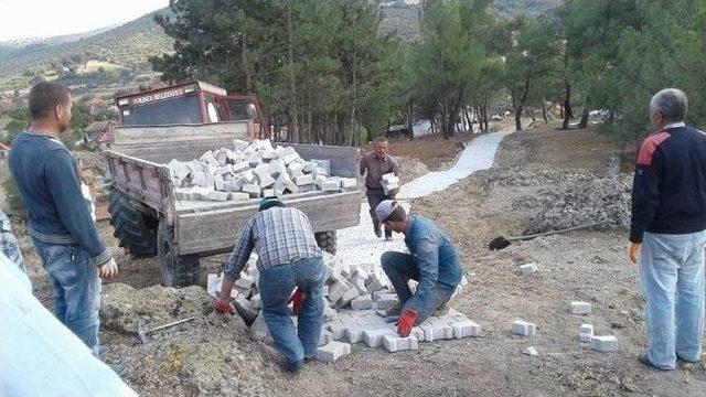 Çarkaca’da Leylek Kayası’na İmece İle Yol Yapıldı