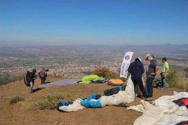 Yamaç Paraşütçülerinin Yeni Gözdesi Sındırgı G3