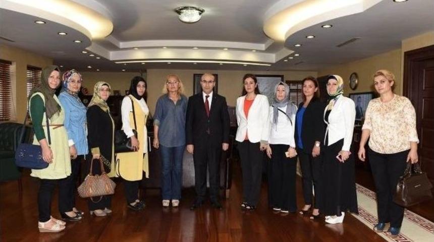 Ak Parti Seyhan İlçe Kadın Kolları Vali Demirtaş’ı Ziyaret Etti