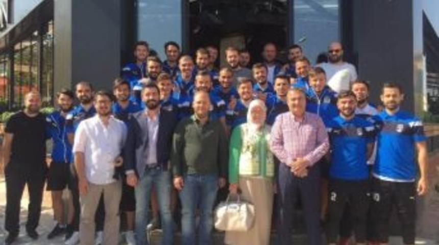 Başkan &Ccedil;er&ccedil;i Sporcularla Buluştu