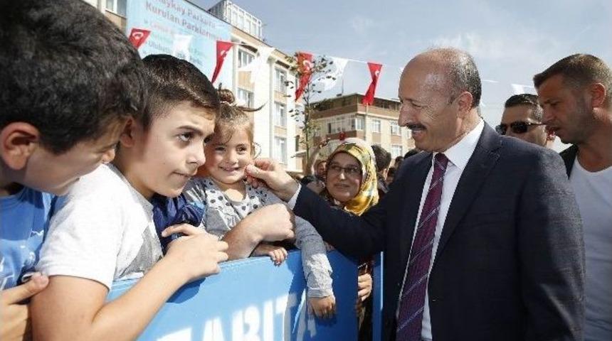 Sultangazi&rsquo;de Suriyeli &Ccedil;ocuklar Barış İ&ccedil;in Beyaz G&uuml;vercin U&ccedil;urdu