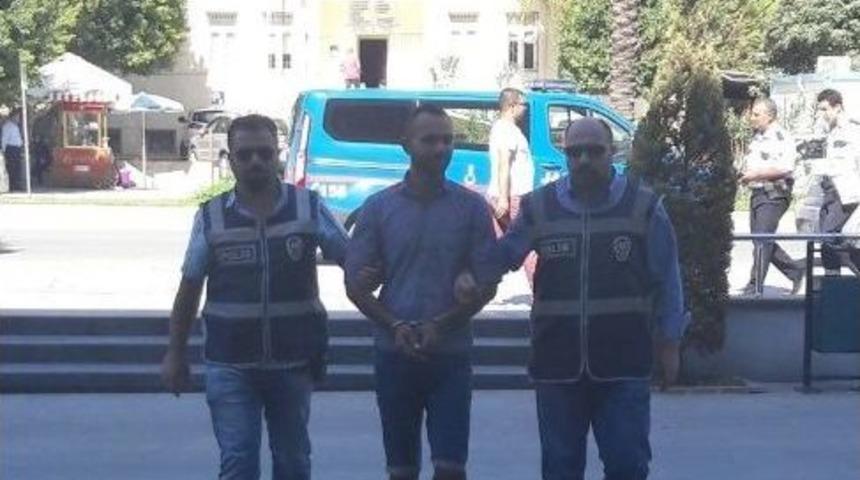 Yaşlı Adama &Ccedil;arparak Ka&ccedil;an Motosiklet S&uuml;r&uuml;c&uuml;s&uuml; Yakalandı