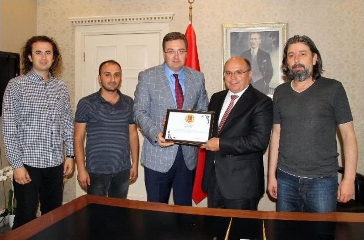 Milli İrade Savunucularına Teşekk&uuml;r Pl&acirc;ket