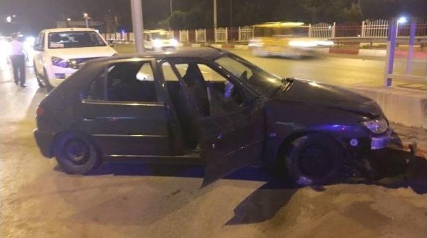 Antalya&rsquo;da Trafik Kazası: 3 Yaralı