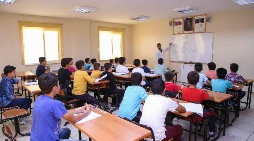 Şehitkamil 14 Bin 500 &Ouml;ğrenciye Destek Verecek