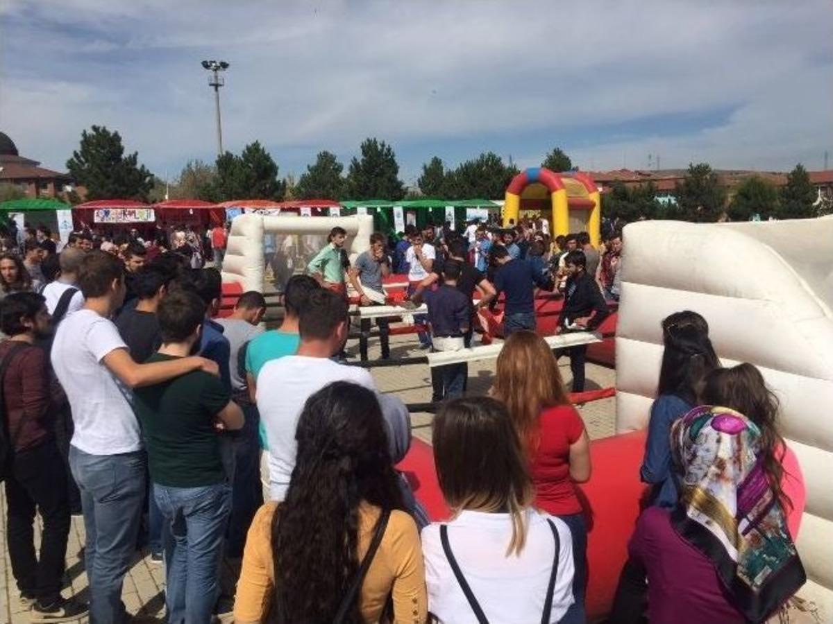 Dp&uuml;&rsquo;de Festival