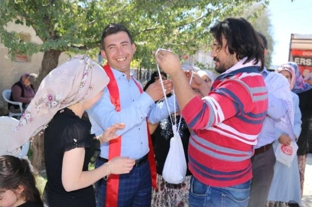 Enişteden Damada Bir &Ccedil;uval Para