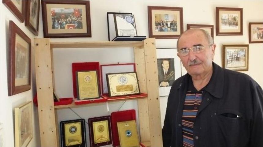 Burhaniyeli Hayırsever İş Adamının Onur K&ouml;şesi