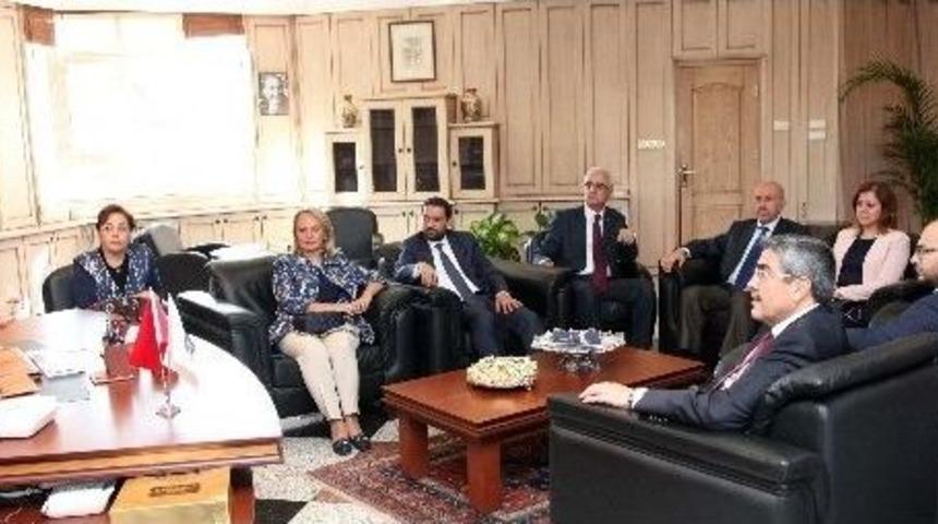 Ak Parti İl Y&ouml;netiminden Ga&uuml;n Rekt&ouml;r&uuml; G&uuml;r&rsquo;e Hayırlı Olsun Ziyareti