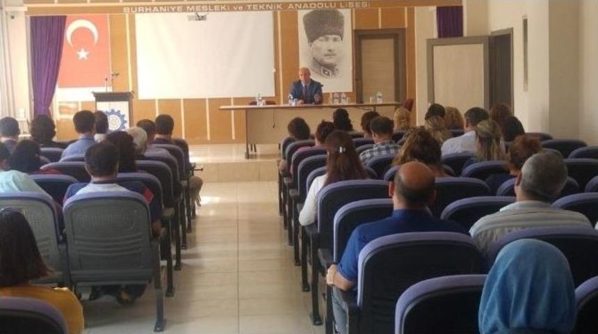 Burhaniye&rsquo;de Branş &Ouml;ğretmenleri İ&ccedil;in Seminer