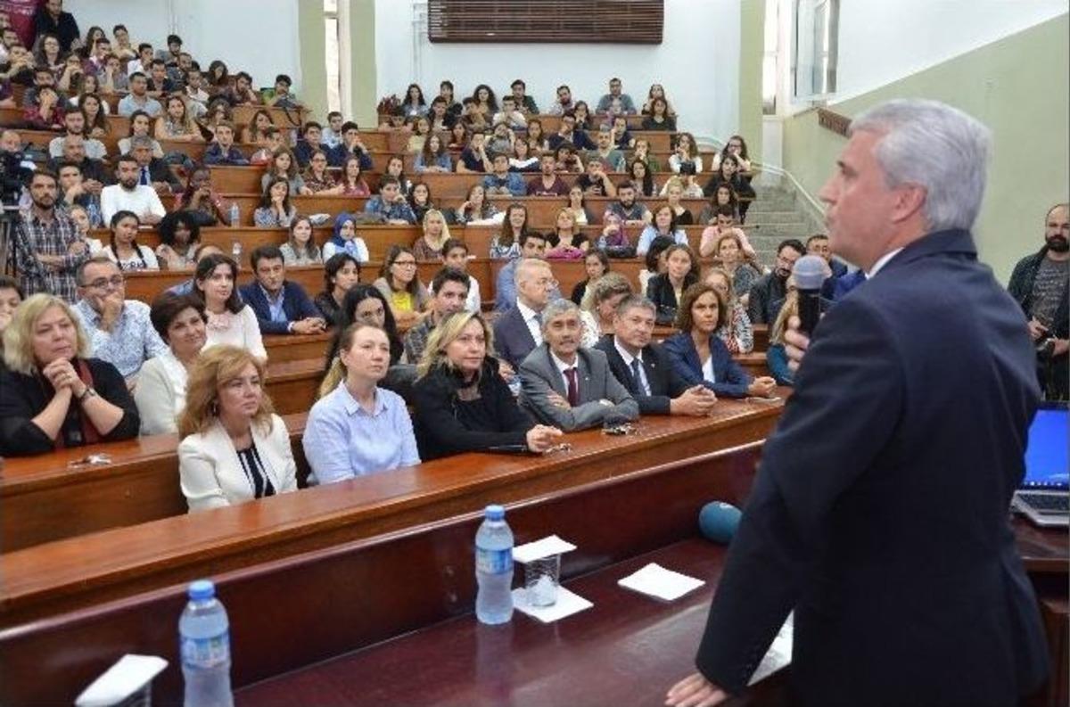 İlk Ders Rekt&ouml;r G&uuml;ndoğan&rsquo;dan