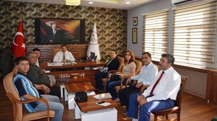 Milli Eğitim M&uuml;d&uuml;r&uuml;, Yetkili &Ouml;ğretmenlerle Toplantı Yaptı