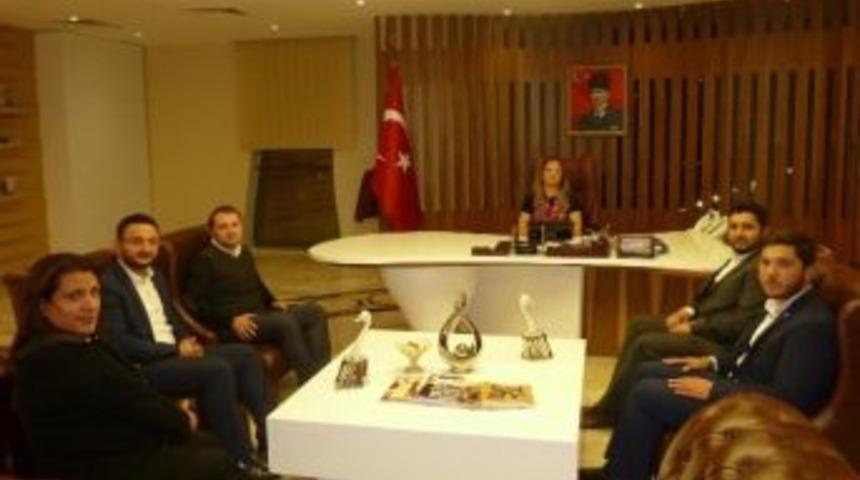 Ak Parti Gen&ccedil;lik Kolları Genel Başkanı Ecertaş, Rekt&ouml;r Kılı&ccedil;&rsquo;ı Ziyaret Etti