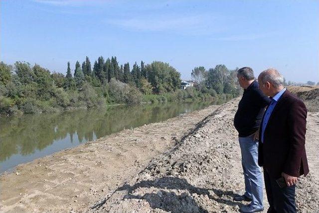 Başkan Toçoğlu, Sakarya Nehri’nde İncelemelerde Bulundu