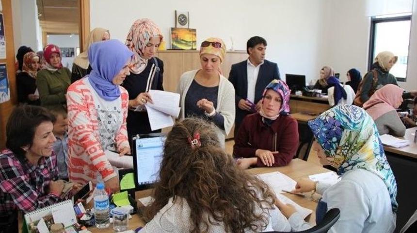 Sosyal Gelişim Merkezi Yeni D&ouml;nem Kayıtları B&uuml;y&uuml;k İlgi G&ouml;r&uuml;yor
