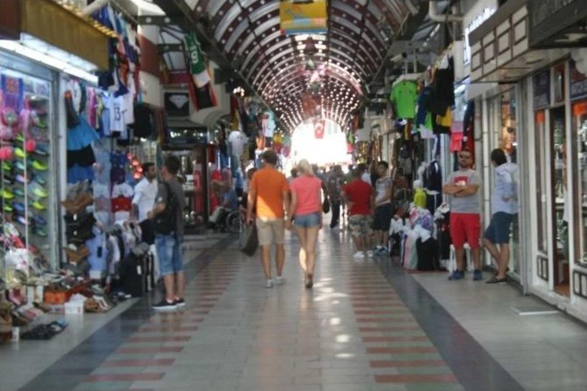 Y&uuml;zen Saray "mein Schiff 3" Marmaris&rsquo;te