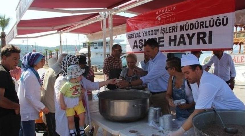 Ayvalık Belediyesi&rsquo;nden Muharrem Ayı Nedeniyle, Geleneksel Aşure İkramı