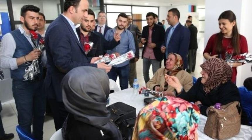 Talha Bayrak&ccedil;ı Gen&ccedil;lik Merkezi&rsquo;nde &Uuml;niversite &Ouml;ğrencilerine 5 Yıldızlı Hizmet