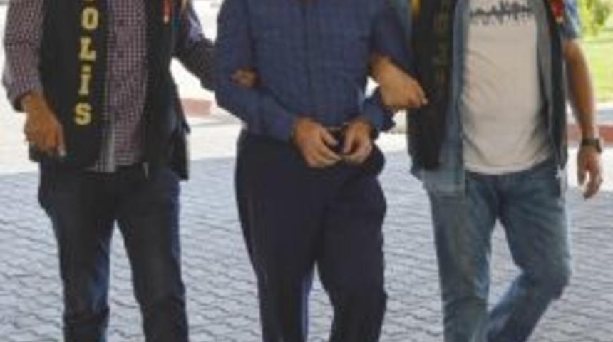 Kapatılan Vakfın Başkanı G&ouml;zaltında