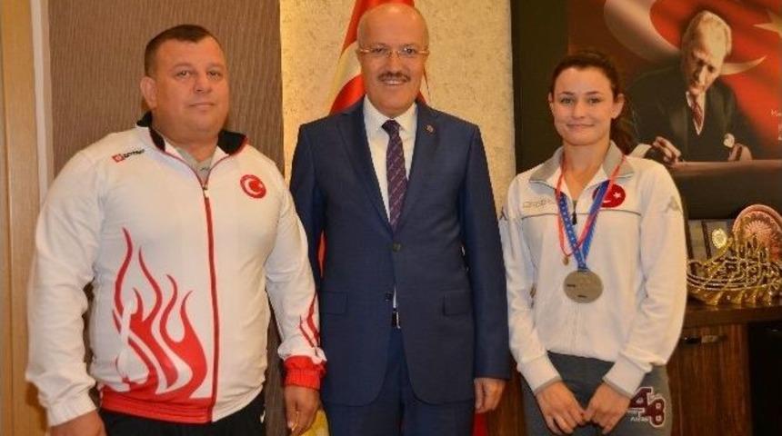 Başkan Kafaoğlu&rsquo;ndan Avrupa İkincisi İrem&rsquo;e Kutlama