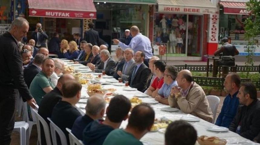 Orta &Ccedil;arşı Esnafından Başkan &Ccedil;amyar&rsquo;a Teşekk&uuml;r