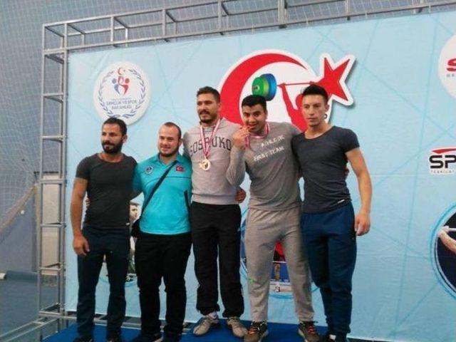 Ağrılı Milli Haltercilerden İki Madalya 1