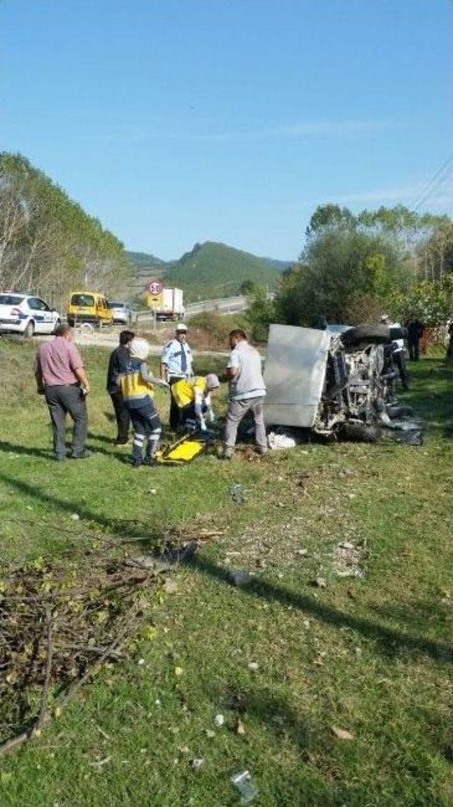 Bartın&rsquo;da Otomobil Şarampole U&ccedil;tu: 1 Yaralı 1