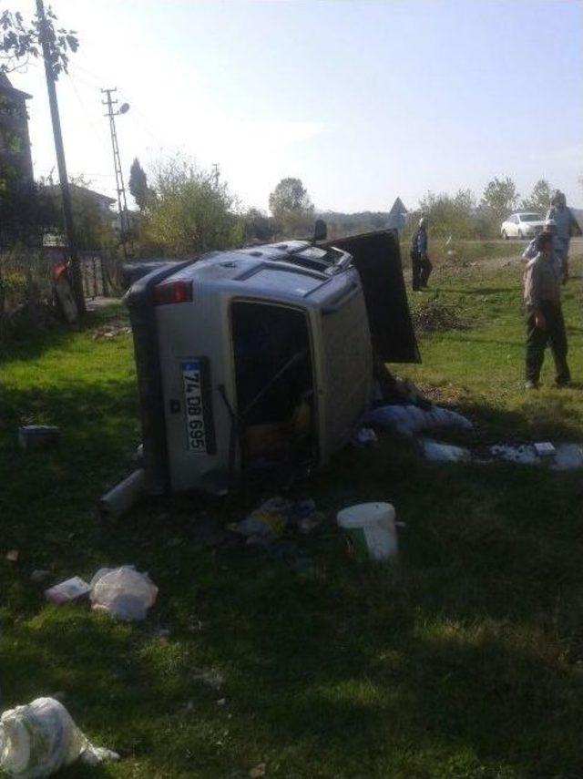 Bartın&rsquo;da Otomobil Şarampole U&ccedil;tu: 1 Yaralı 2