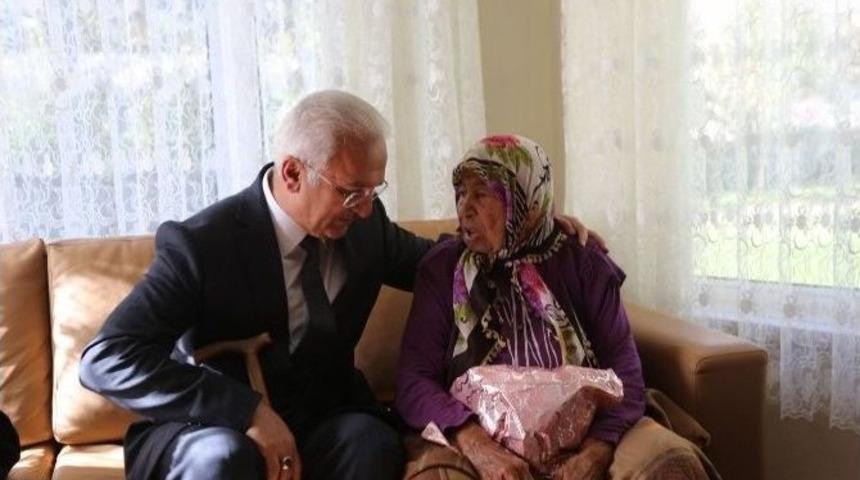Başkan Başsoy&rsquo;dan Huzurevine Anlamlı Ziyaret