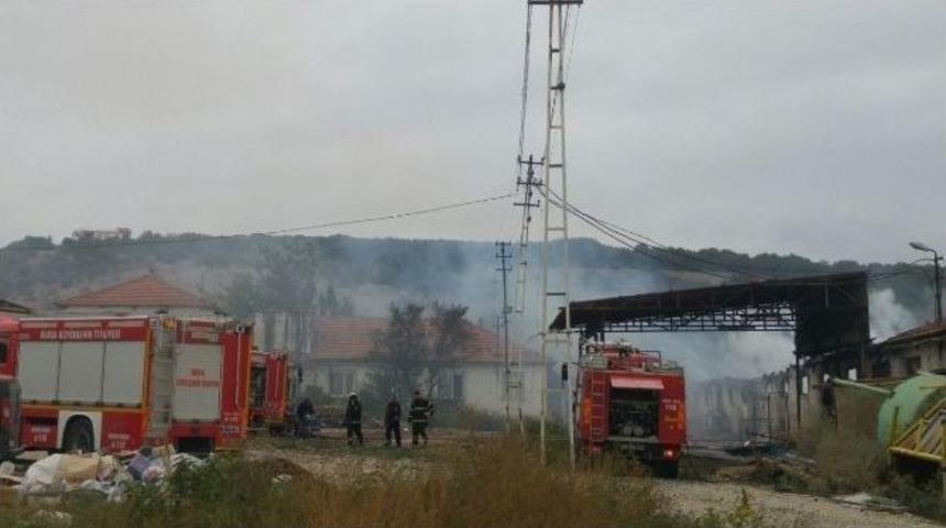 Bursa&rsquo;da Mobilya Fabrikasında Korkutan Yangın