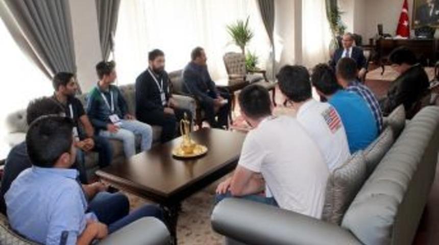 Gen&ccedil; &Ccedil;ift&ccedil;i Adaylarından Vali Tapsız&rsquo;a Ziyaret