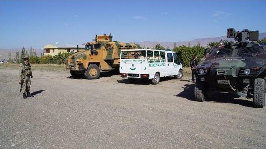 Askeri &Uuml;ste Kazara Kendini Vuran Asker Hayatını Kaybetti