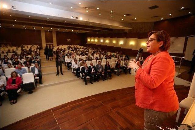 49 &Ccedil;ift 90. Yılda Evlendi 1