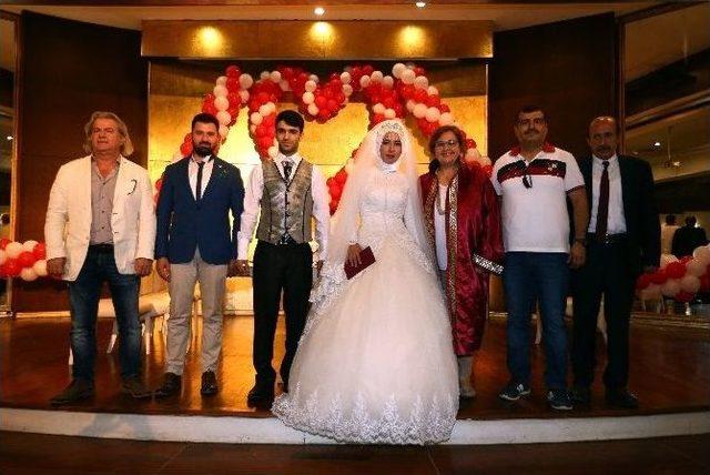 49 &Ccedil;ift 90. Yılda Evlendi 2