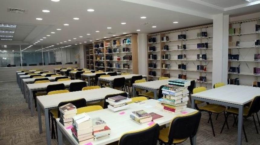 K&uuml;t&uuml;phaneler Cazibe Merkezi Oluyor