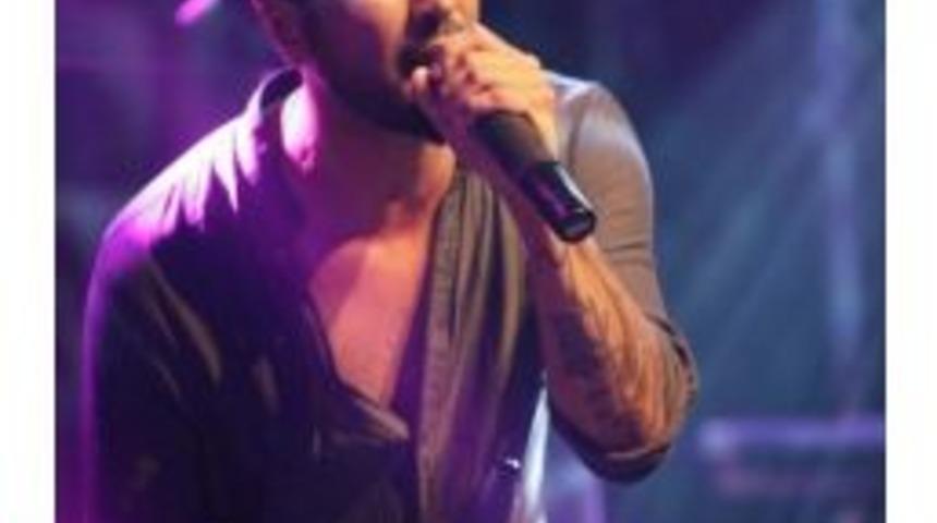 Tan-harun Kol&ccedil;ak D&uuml;eti Aranan Şarkılar Arasında