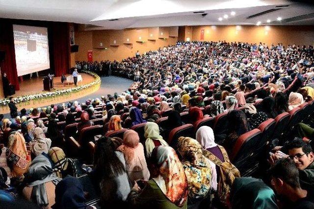 Bing&ouml;l &Uuml;niversitesi&rsquo;nde &rsquo;neden &Uuml;niversite&rsquo; Konulu Konferans Verildi 1