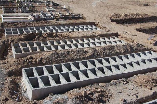 Şehir Mezarlığını Genişletme &Ccedil;alışmaları Devam Ediyor 1