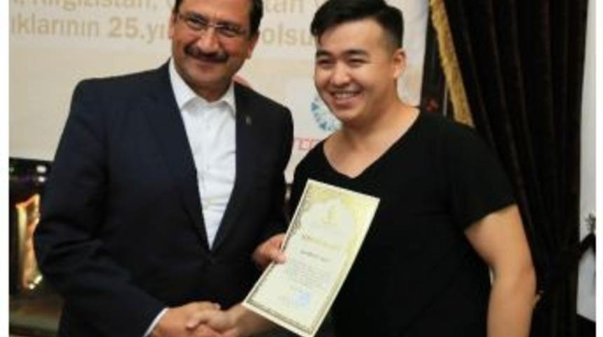 Başkan Ak, T&uuml;rk Cumhuriyetleri Sanat&ccedil;ılarını Ağırladı