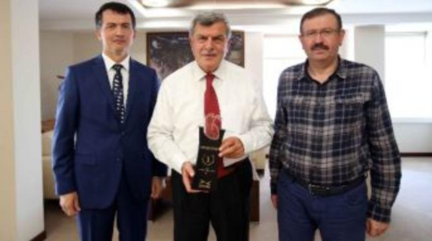 Başkan Karaosmanoğlu, &ldquo;isu İle Gurur Duyuyorum&rdquo;